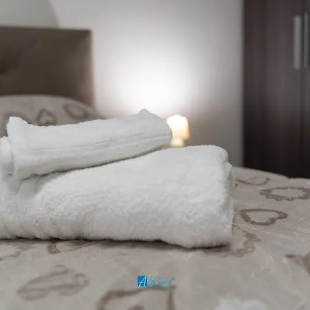 Center White Αλγκέρο